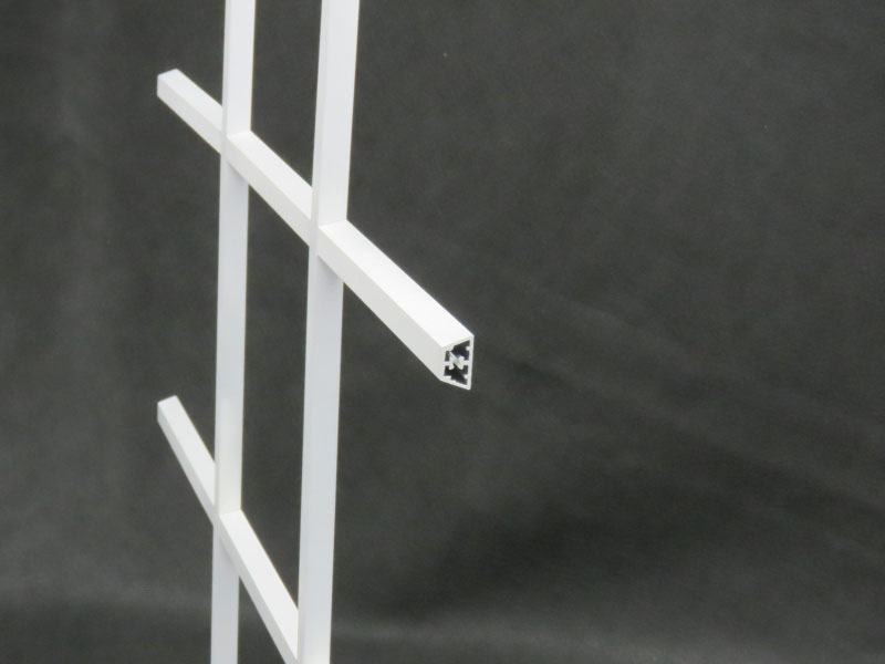 One-piece grille assembly